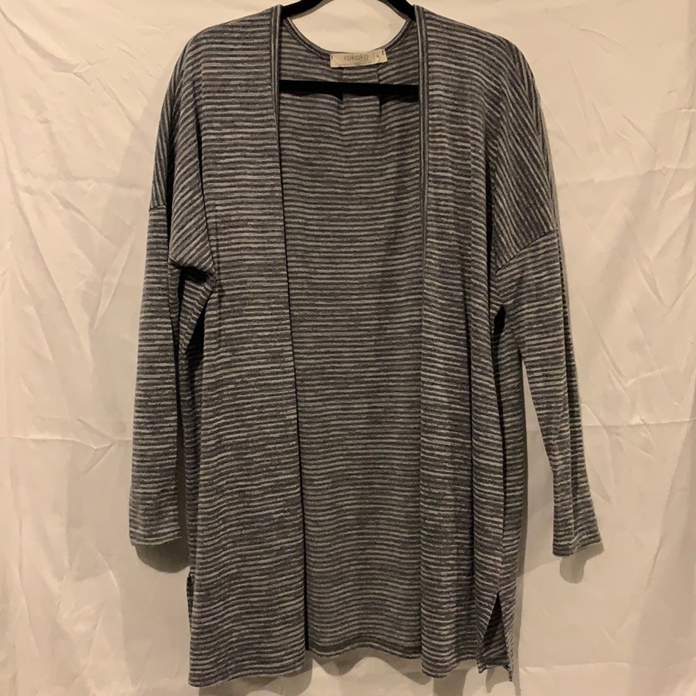 Gray stripped cardigan